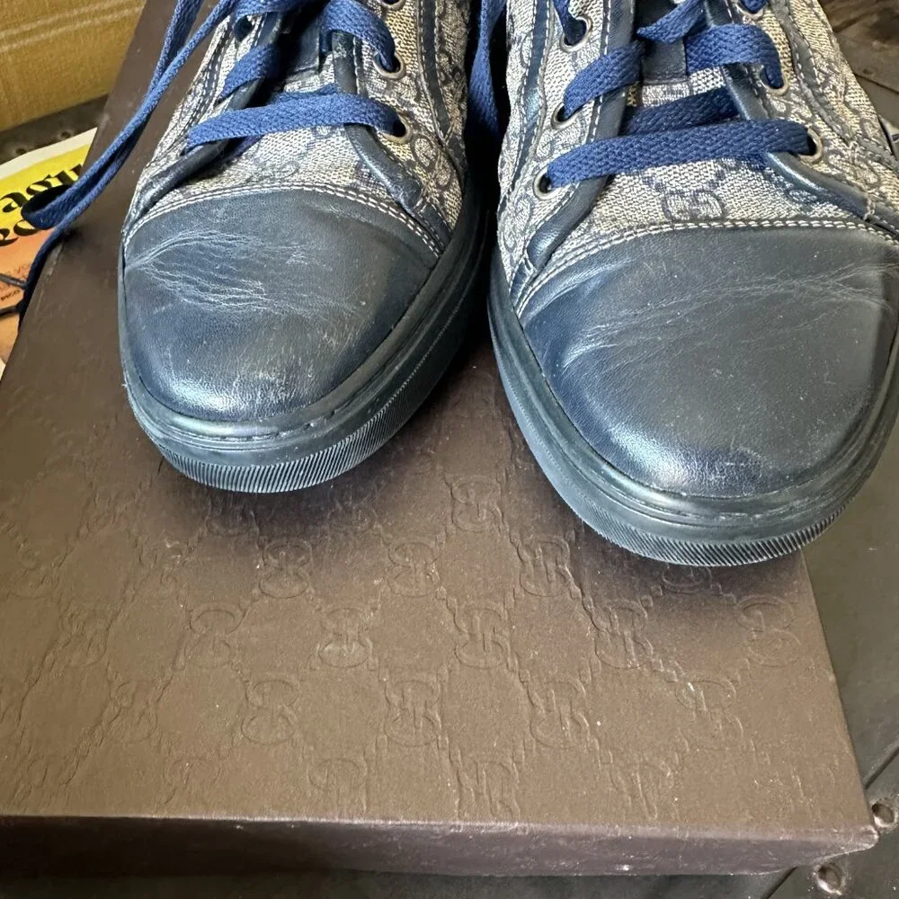 Gucci Navy Blue and Beige GG Canvas Low-Top Sneakers